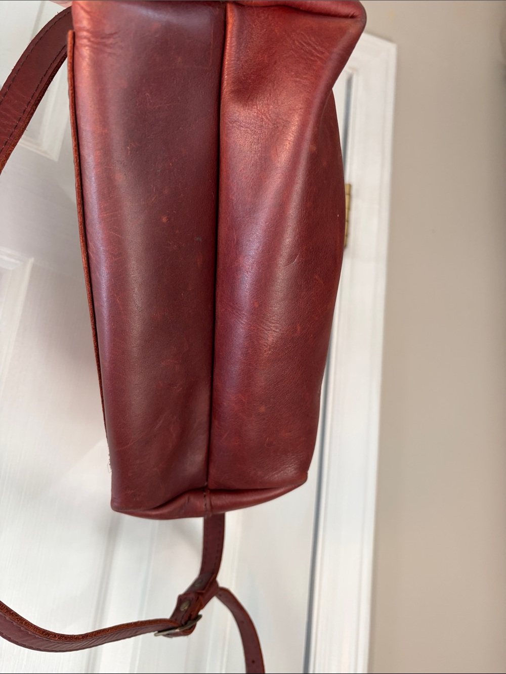 Portland Leather Chestnut Brown Nutmeg Medium Crossbody Shoulder Leather Tote - Picture 4 of 10